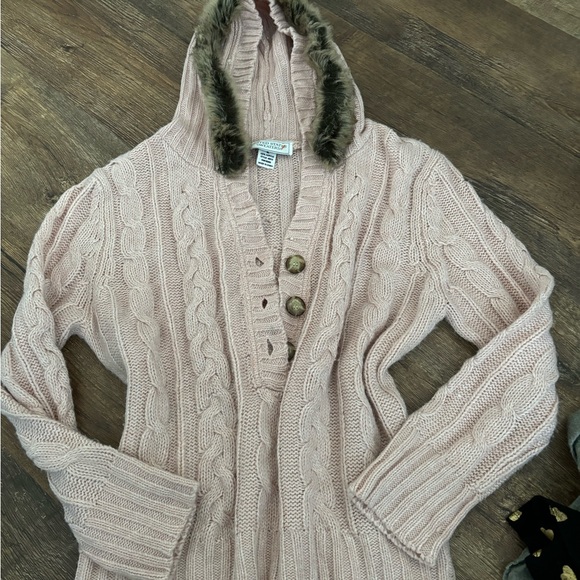 American Vintage Tops - Vintage crochet pullover pink with fur coquette hoodie